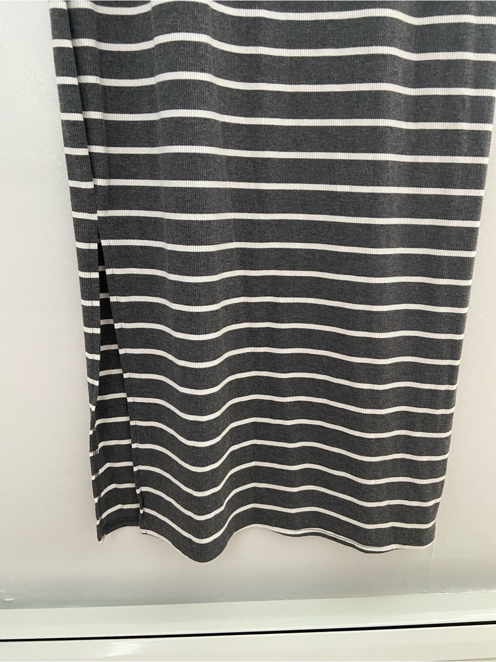 NWOT Striped T-Shirt Dress Grey White Short Sleeve Crew Neck Bodycon - Picture 9 of 13